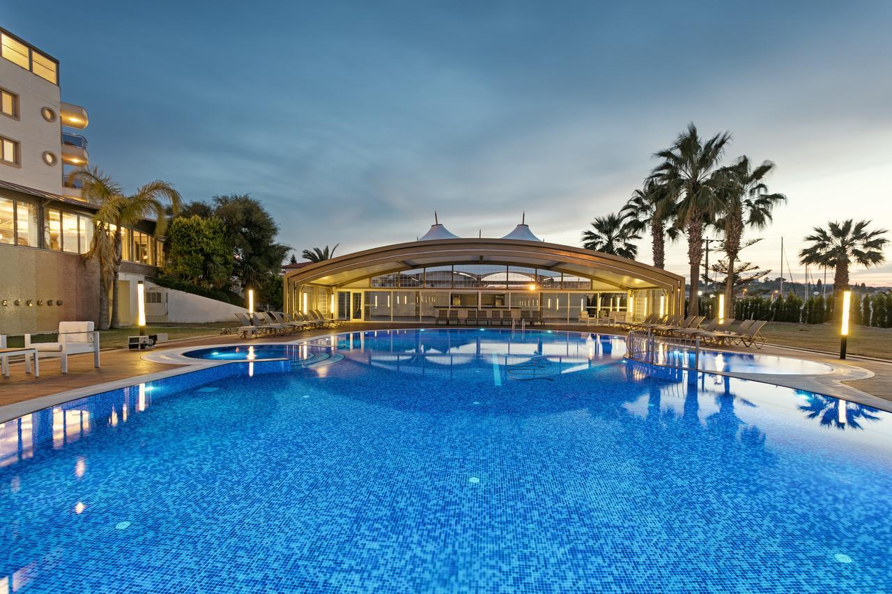 Sisus Hotel Çeşme Buitenkant foto