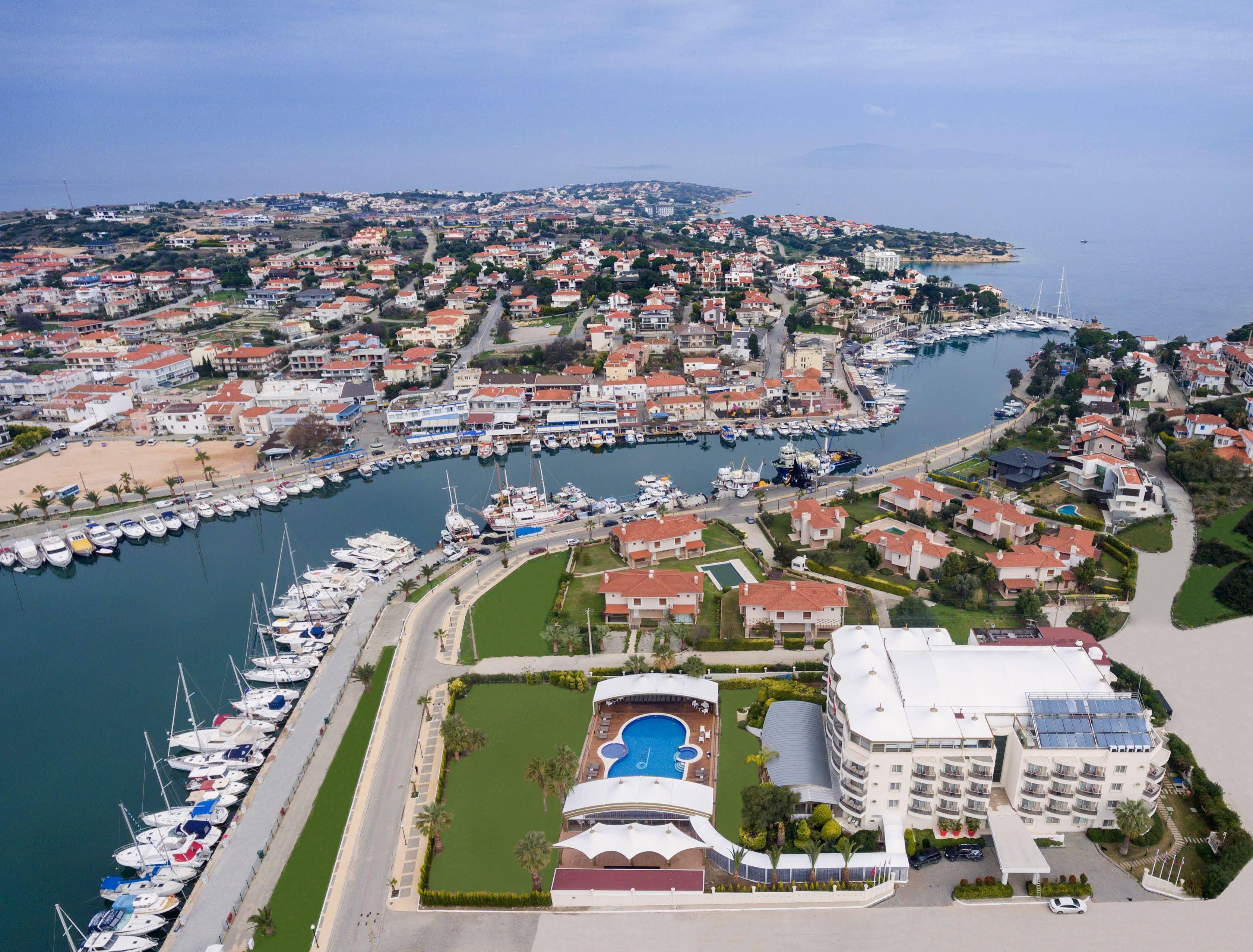 Sisus Hotel Çeşme Buitenkant foto